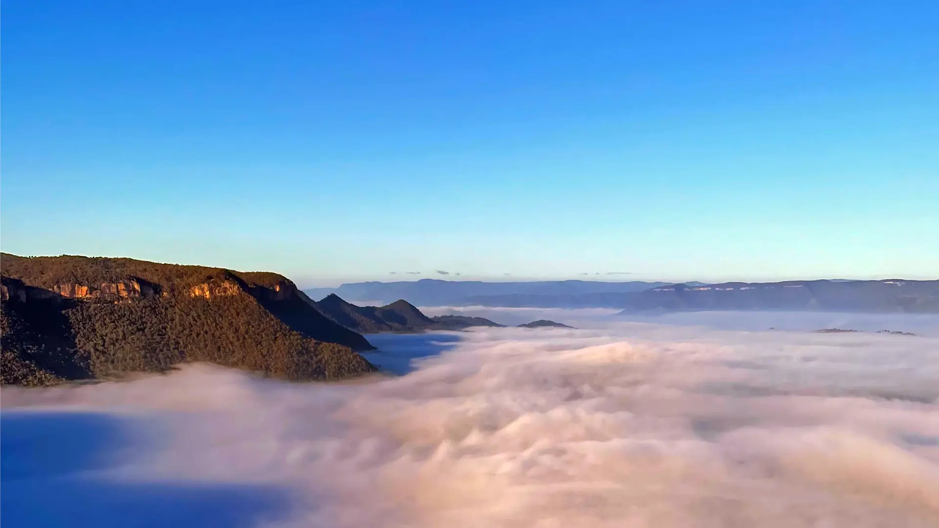 early morning kanimbla valley